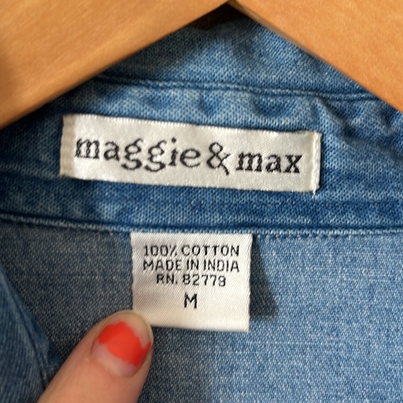 Vintage Maggie & Max Cottagecore Denim Button Down Shirt Size Medium - Picture 3 of 12